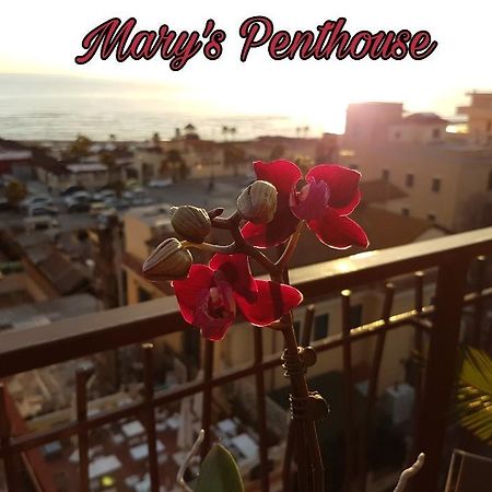 Mary'S Penthouse Apartment ลิโด ดิ ออสเตีย ภายนอก รูปภาพ